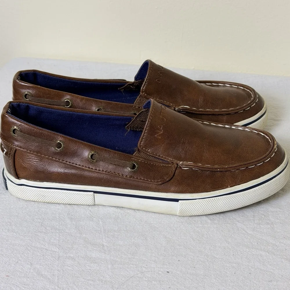 Nautica Brown Faux Leather Moc Toe Boys Slip On Boat Shoes Size 3 Preppy